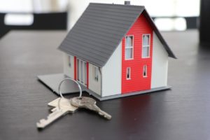 Основное отличие кредита от ипотеки